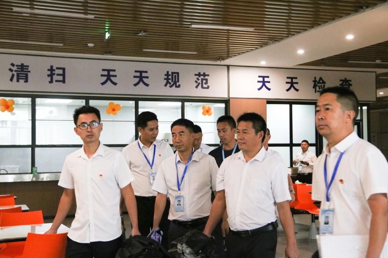 “乘风计划”学员深入taptap点点官方网站 交流指导